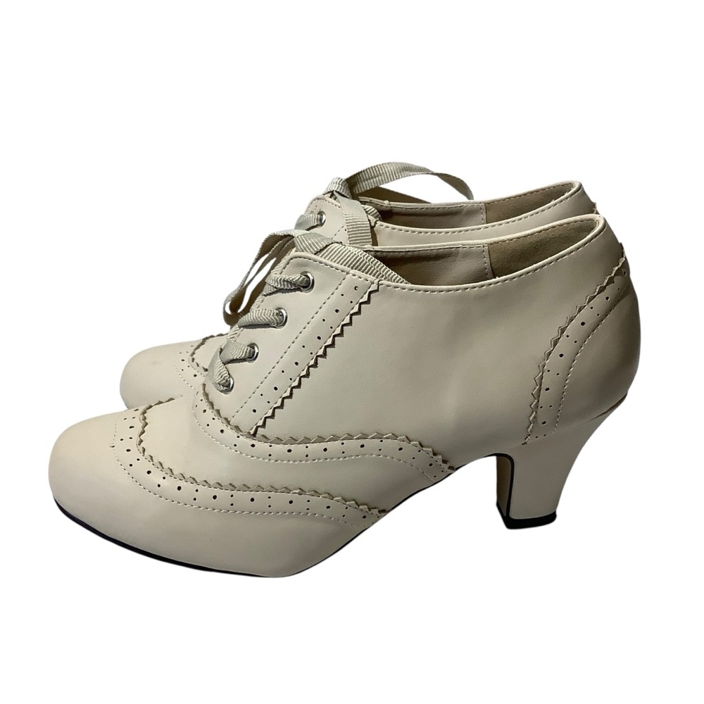 Graham Street Shoe Co. Cream Lace-Up Block Heel
